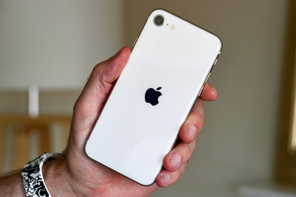 Какие iPhone не стоит покупать в 2025