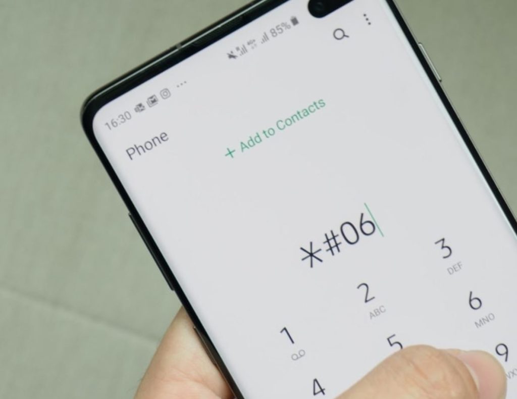 наклейка сзади телефона 